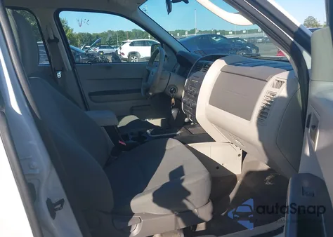 2010 Ford Escape Xls from USA, damaged, VIN 1FMCU9C71AKD02199